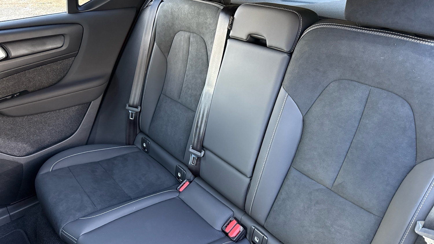 Used Volvo XC40 2024 for sale - 76653307: Photo 33