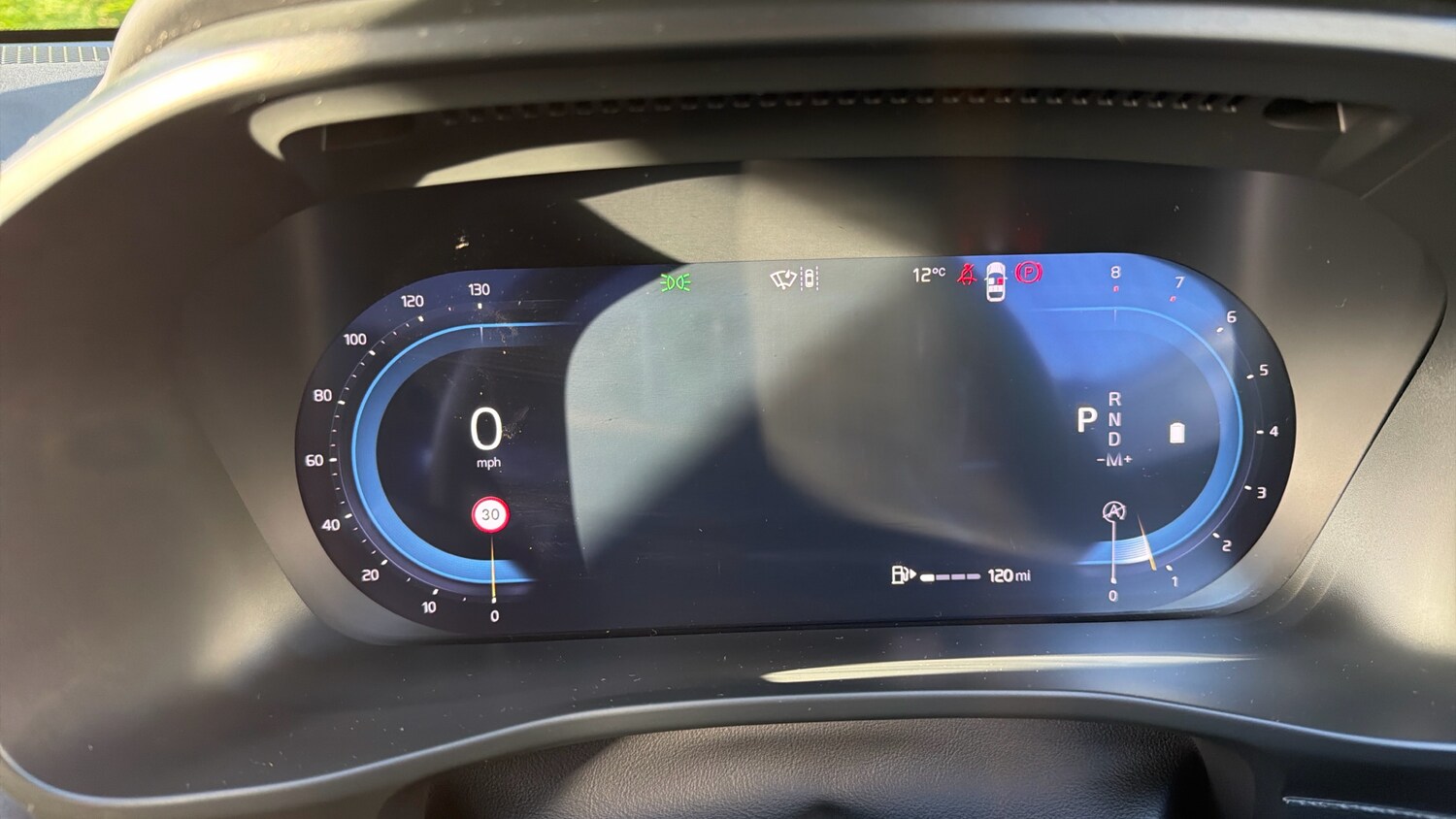 Used Volvo XC40 2024 for sale - 76653299: Photo 11