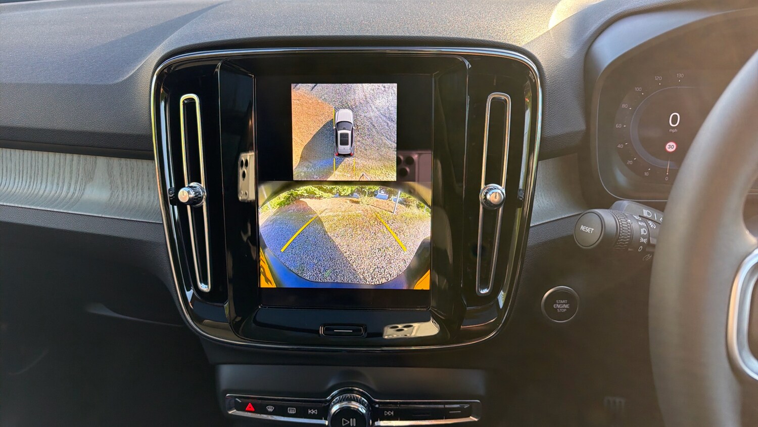 Used Volvo XC40 2024 for sale - 76653299: Photo 19