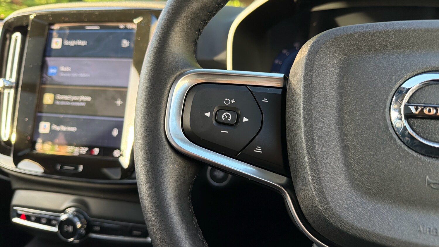 Used Volvo XC40 2024 for sale - 76653299: Photo 21