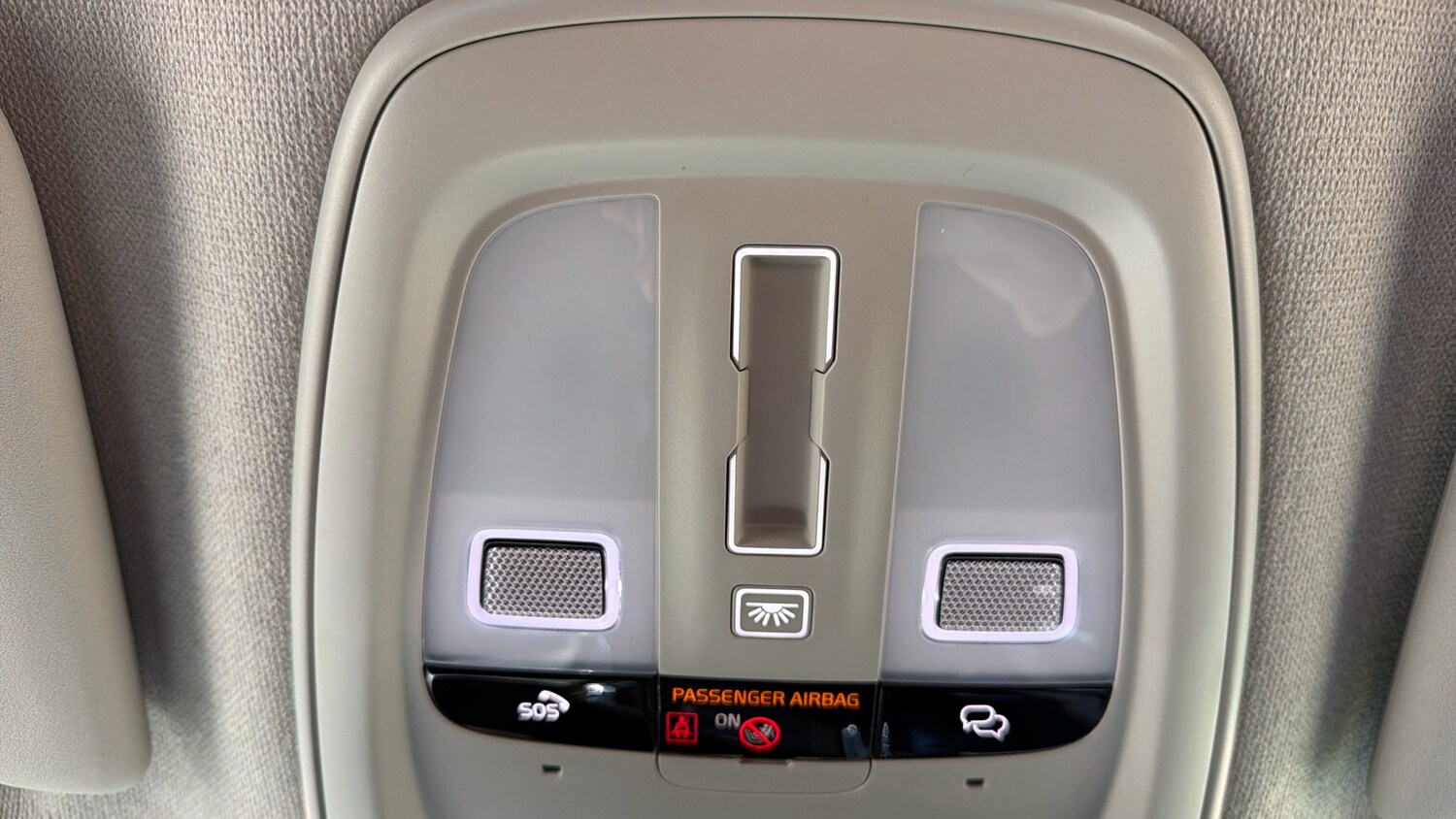 Used Volvo XC40 2024 for sale - 76653299: Photo 28