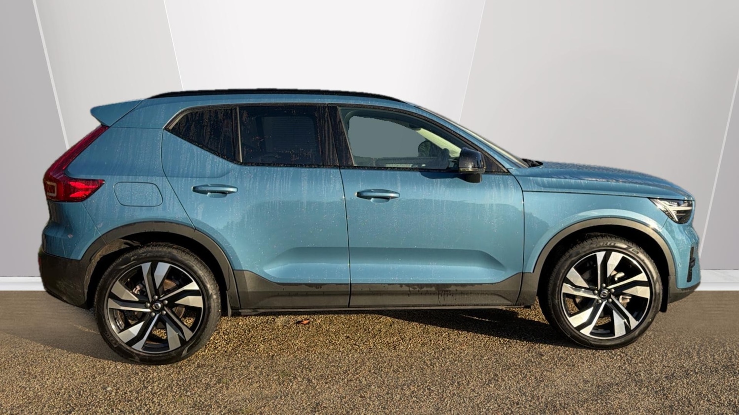 Used Volvo XC40 2024 for sale - 76653299: Photo 3