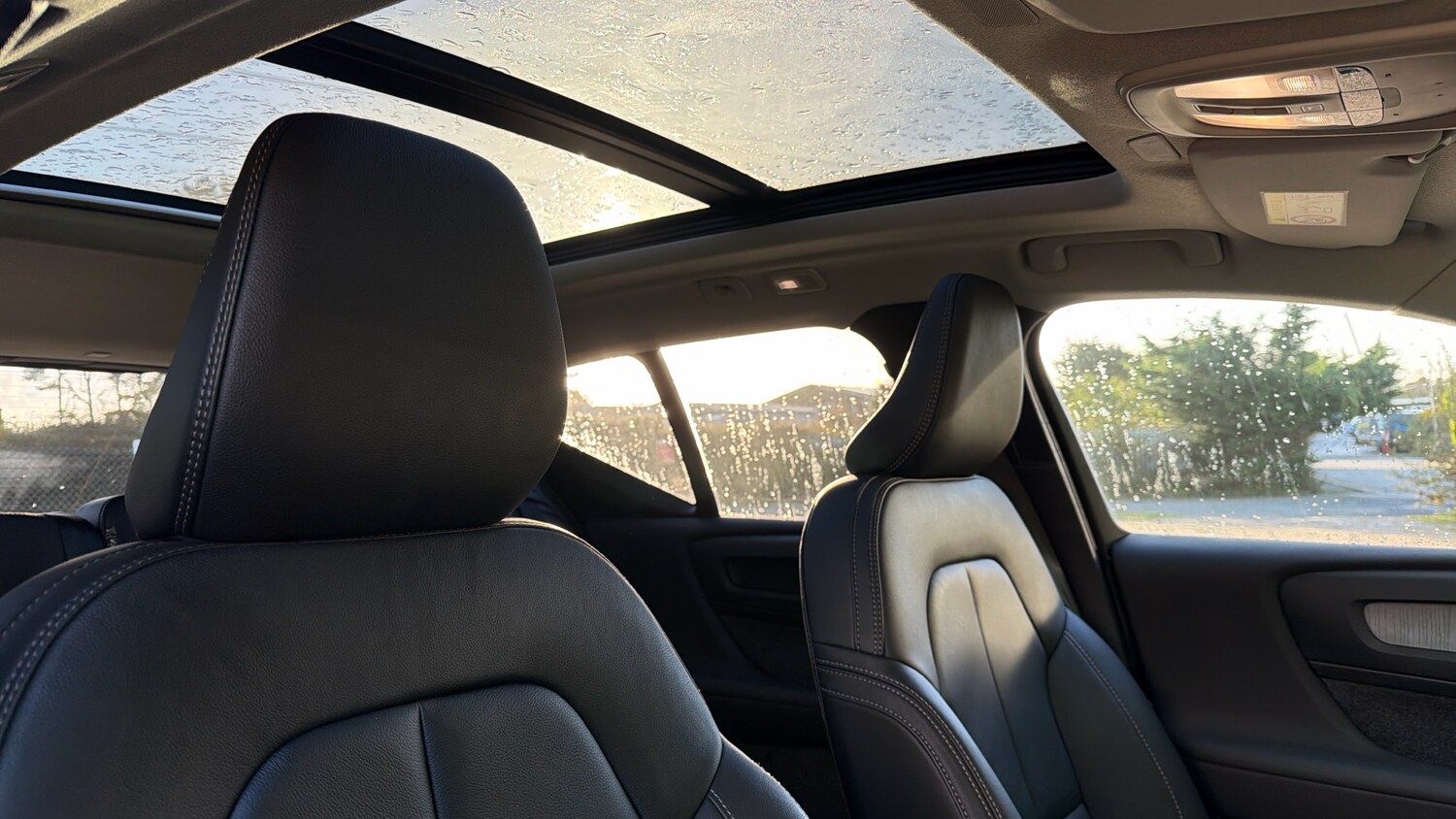 Used Volvo XC40 2024 for sale - 76653299: Photo 31