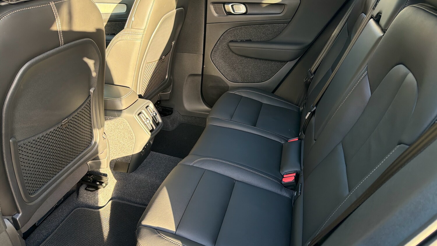 Used Volvo XC40 2024 for sale - 76653299: Photo 33