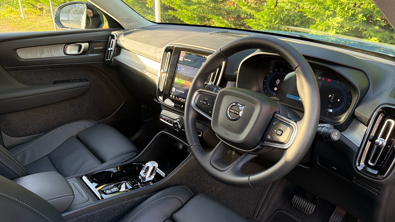 Used Volvo XC40 2024 for sale - 76653299: Photo 4