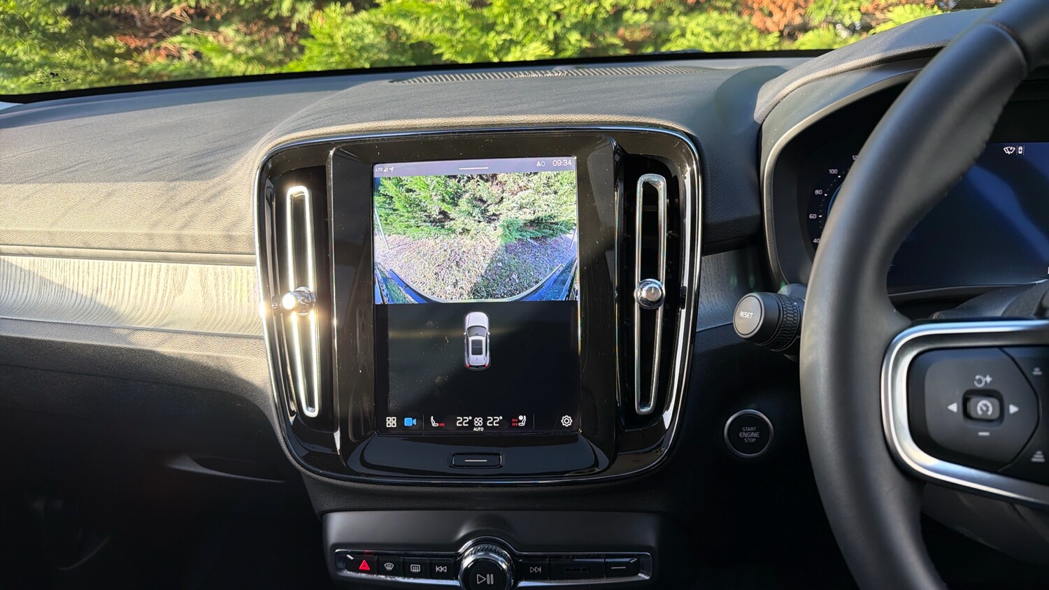 Used Volvo XC40 2024 for sale - 76653299: Photo 40