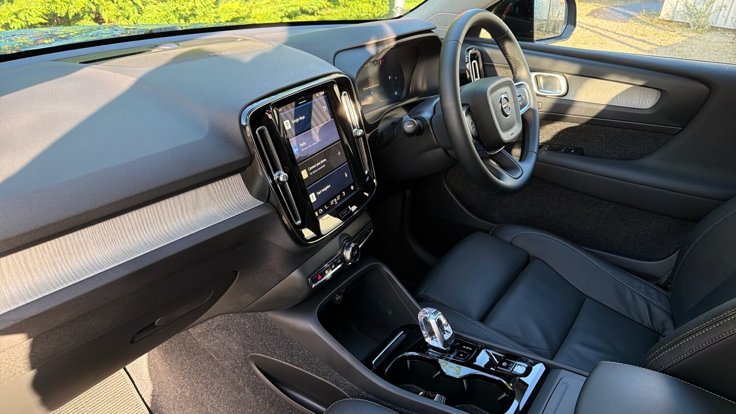 Used Volvo XC40 2024 for sale - 76653299: Photo 42