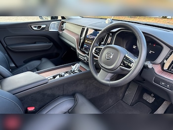 Used Volvo XC60 2024 for sale - 77325958: Photo