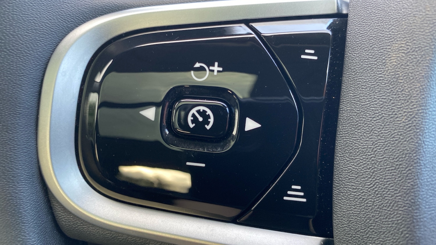 Used Volvo XC60 2025 for sale - 77375793: Photo 20