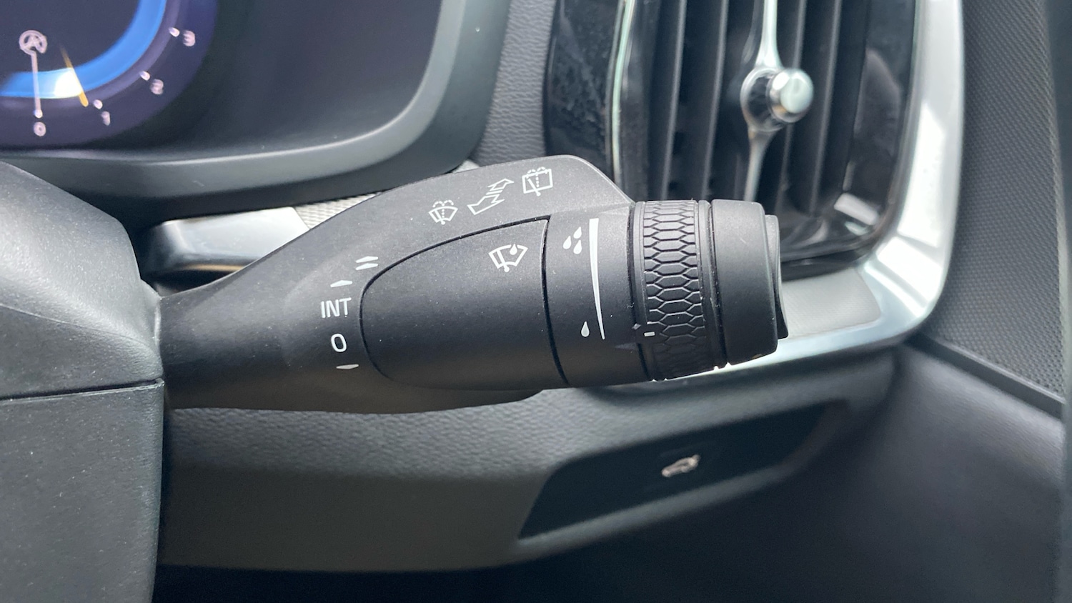 Used Volvo V60 2025 for sale - 77543516: Photo 22