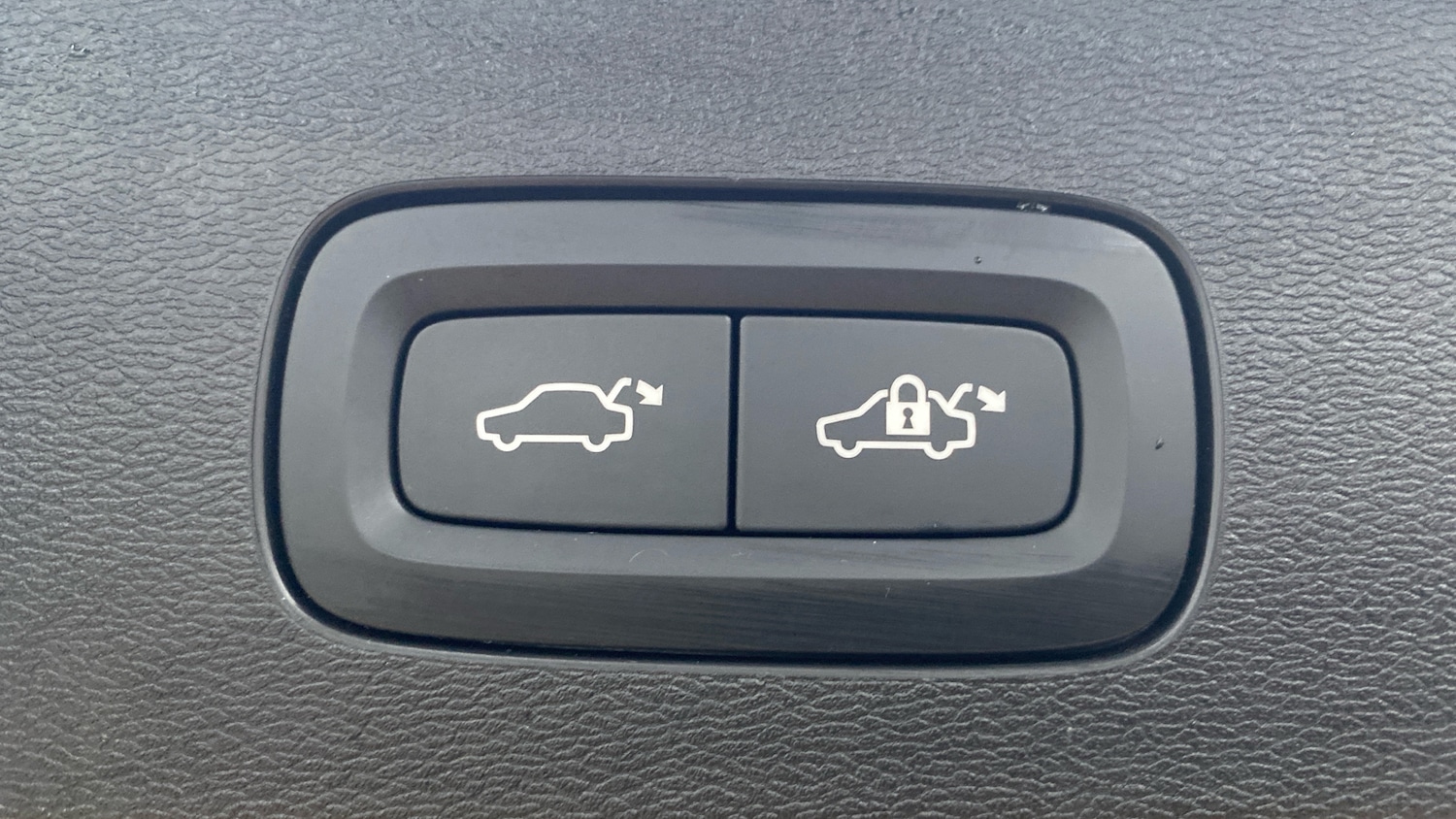 Used Volvo V60 2025 for sale - 77543516: Photo 33