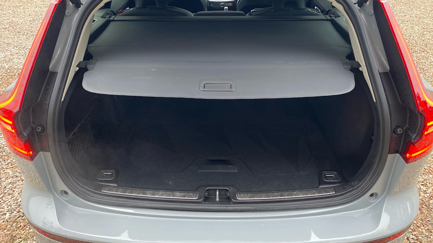 Used Volvo V60 2025 for sale - 77543516: Photo 38