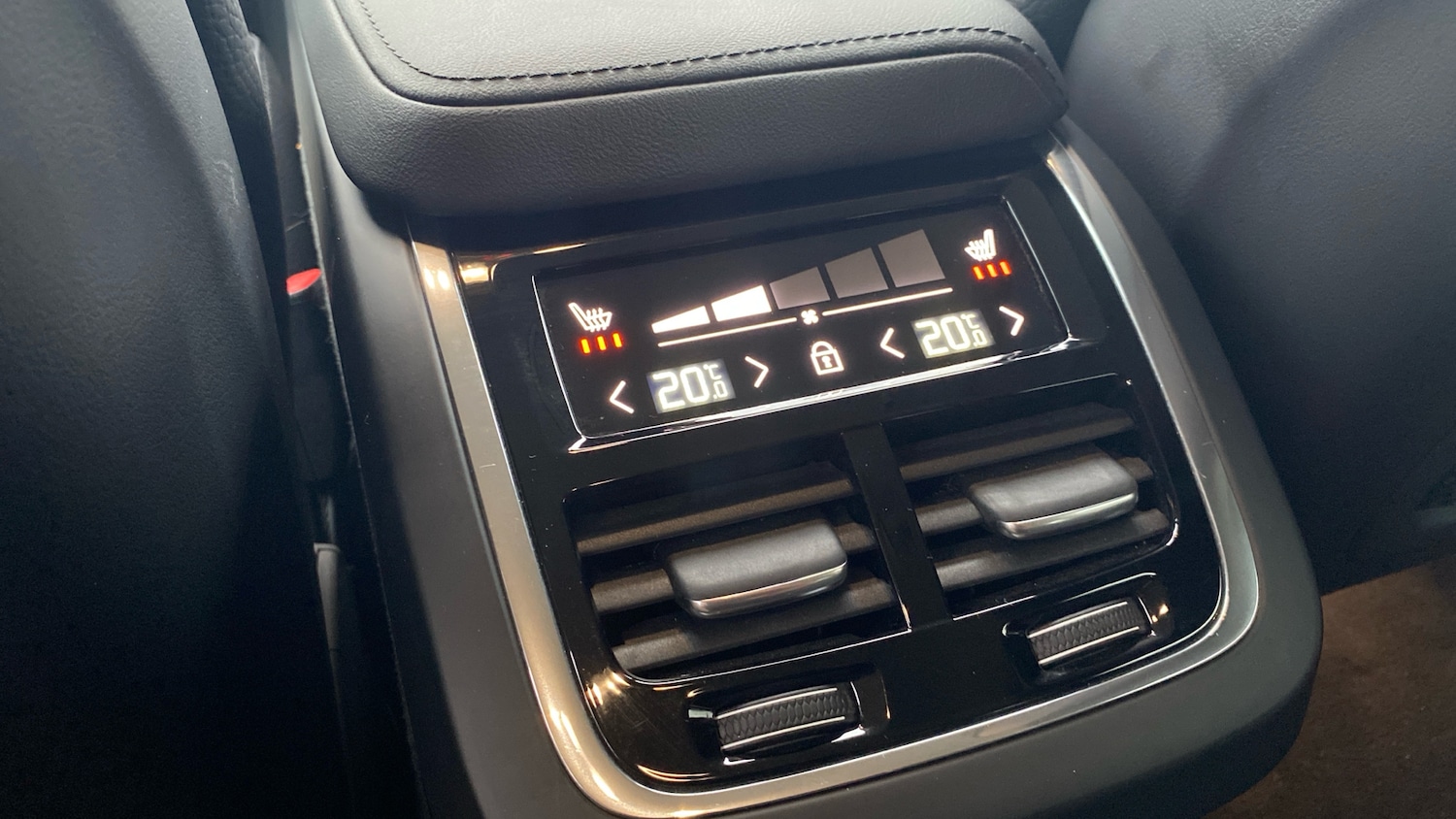 Used Volvo V60 2025 for sale - 77543516: Photo 41