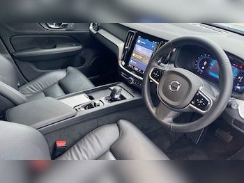 Used Volvo V60 2025 for sale - 77543516: Photo