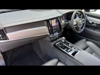 Used Volvo V90 2024 for sale - 74624383: Photo