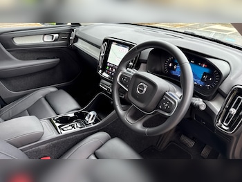 Used Volvo XC40 2025 for sale - 78433352: Photo