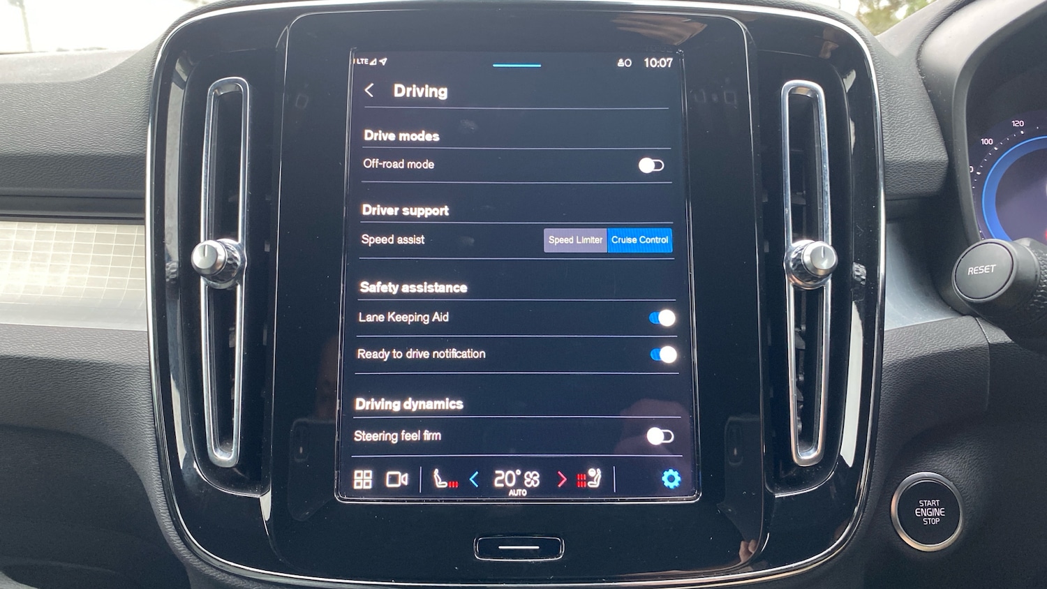 Used Volvo XC40 2023 for sale - 76653220: Photo 21