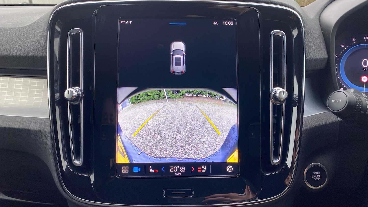 Used Volvo XC40 2023 for sale - 76653220: Photo 32