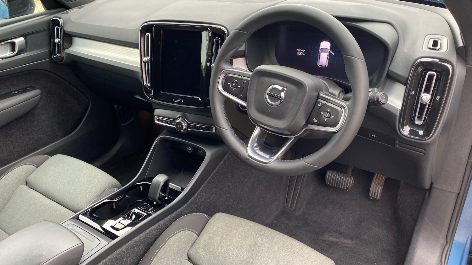 Used Volvo XC40 2023 for sale - 76653220: Photo 5