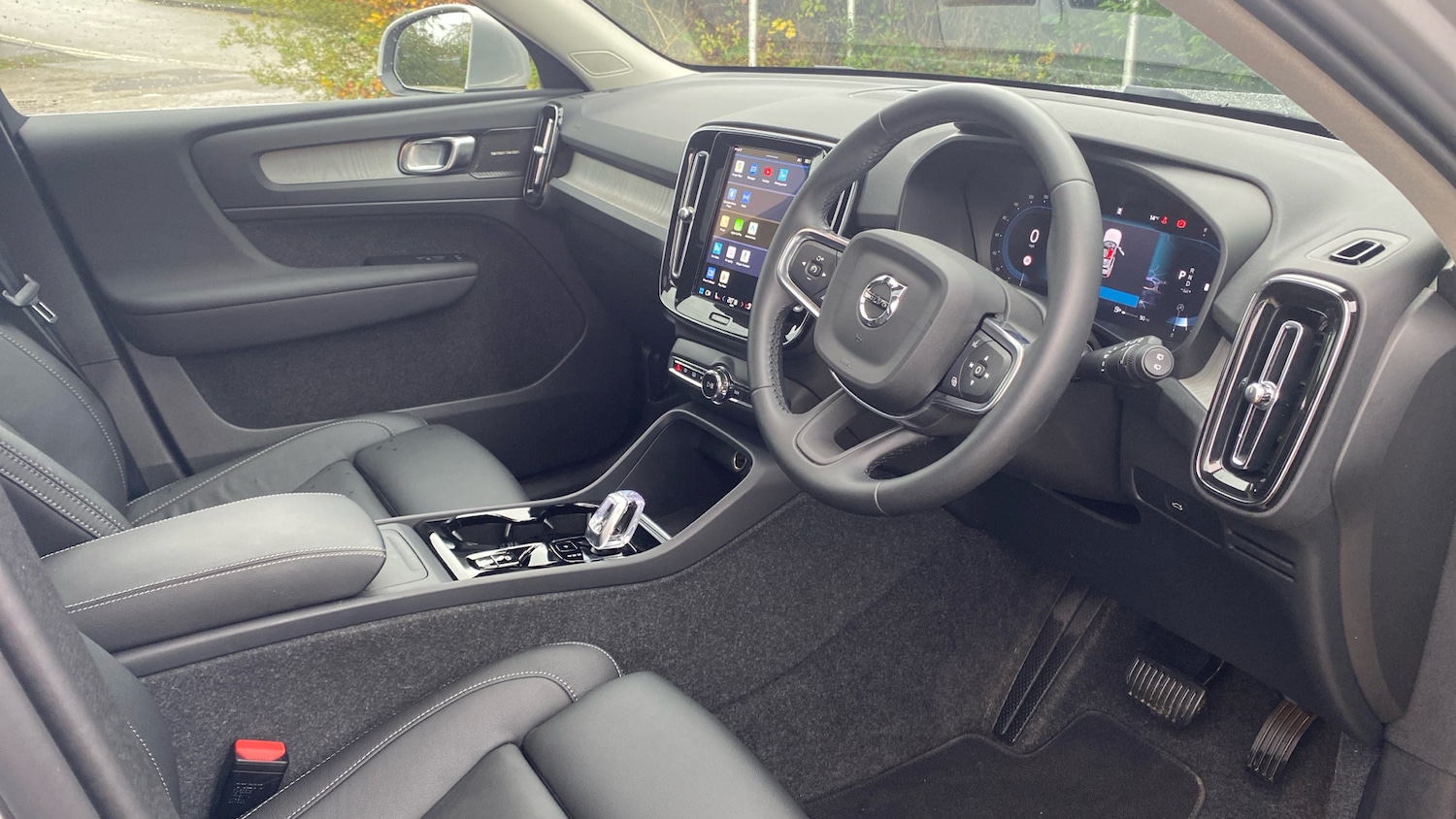 Used Volvo XC40 2024 for sale - 76653305: Photo 4