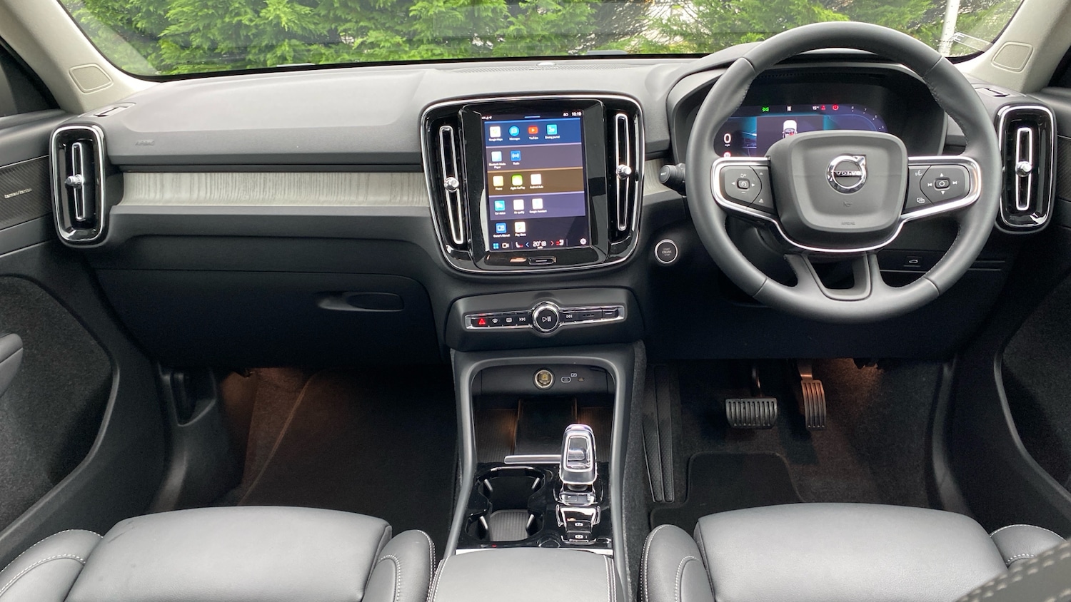 Used Volvo XC40 2024 for sale - 76653305: Photo 5