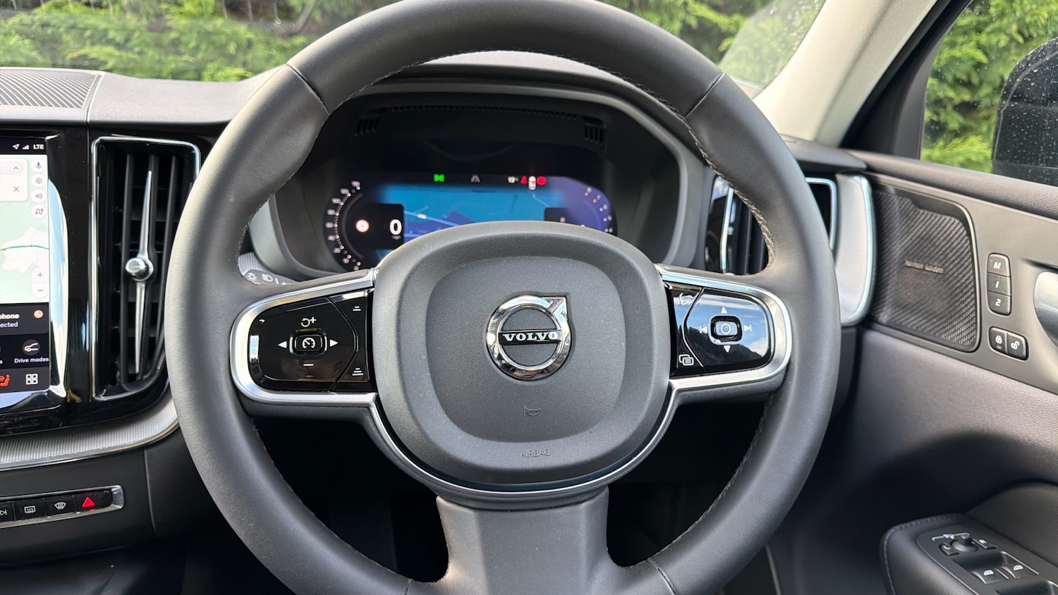 Used Volvo XC60 2023 for sale - 77845184: Photo 10