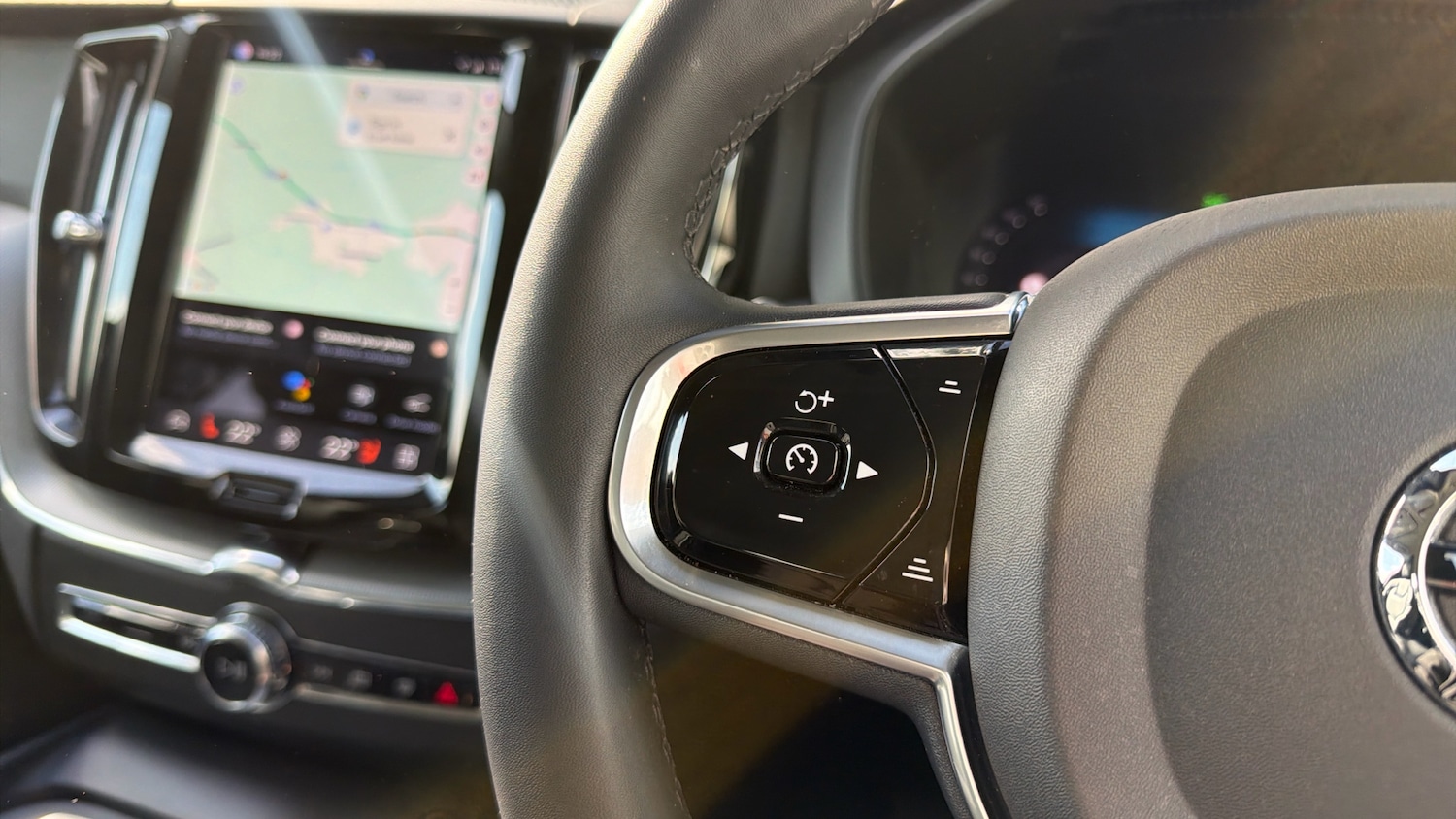 Used Volvo XC60 2023 for sale - 77845184: Photo 21