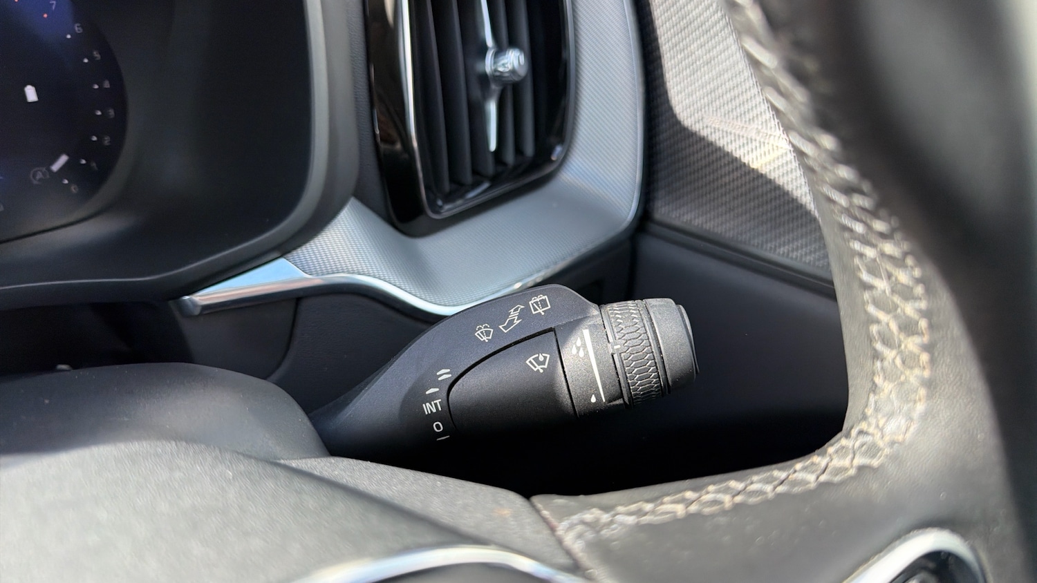 Used Volvo XC60 2023 for sale - 77845184: Photo 23