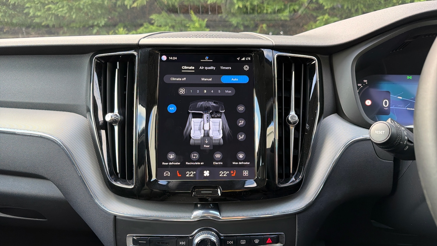 Used Volvo XC60 2023 for sale - 77845184: Photo 38