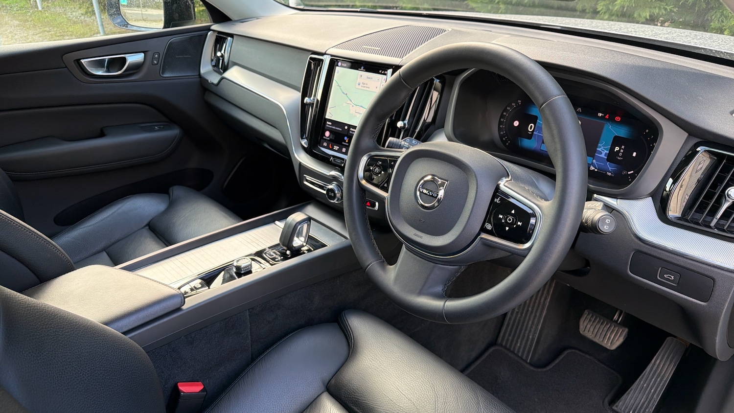 Used Volvo XC60 2023 for sale - 77845184: Photo 4