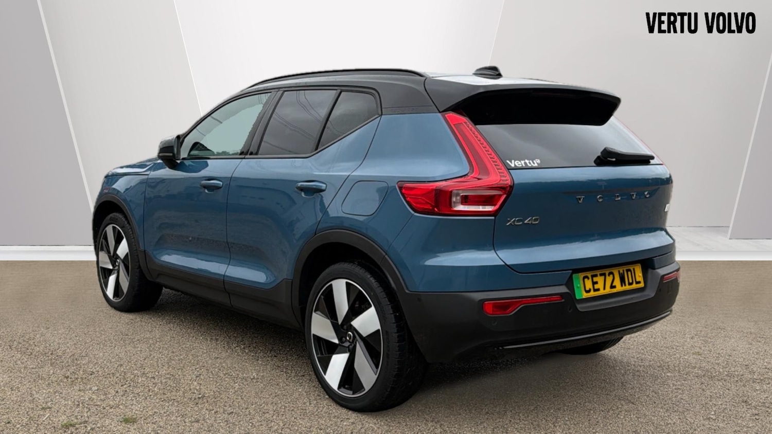 Used Volvo XC40 2022 for sale - 76653312: Photo 2