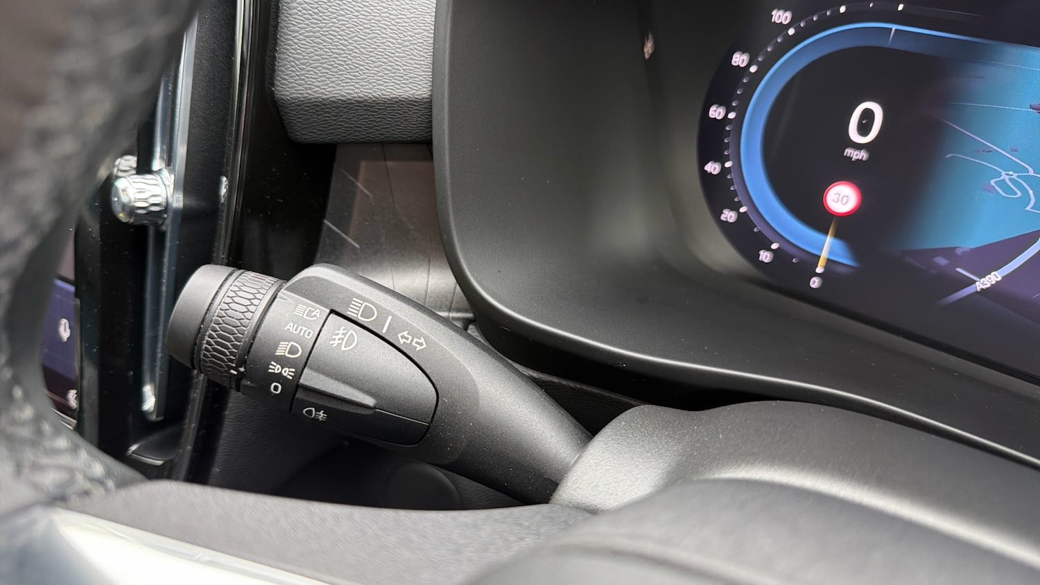 Used Volvo XC40 2022 for sale - 76653312: Photo 24