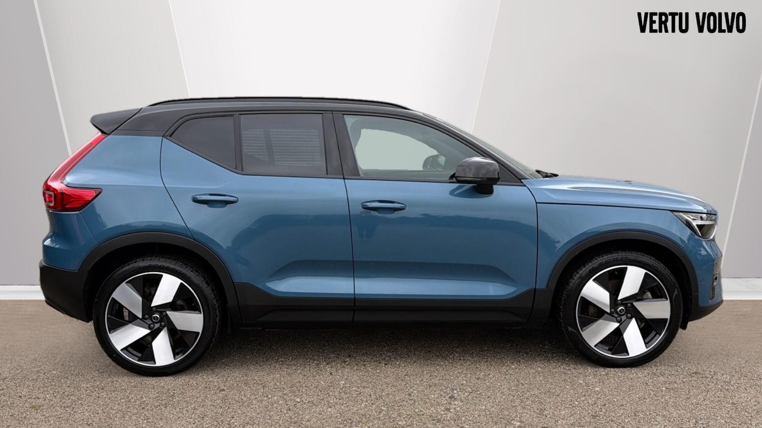 Used Volvo XC40 2022 for sale - 76653312: Photo 3