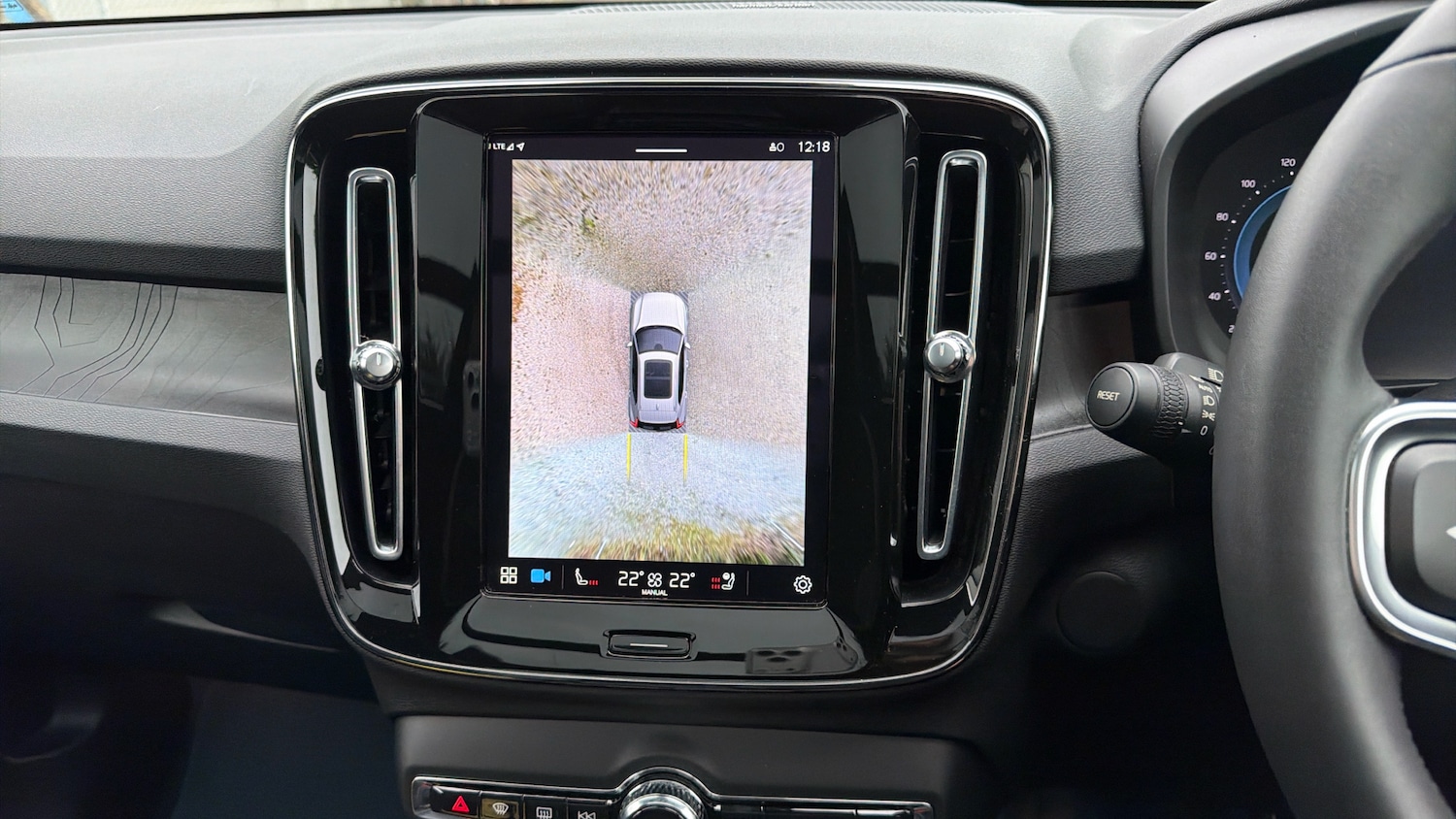 Used Volvo XC40 2022 for sale - 76653312: Photo 32