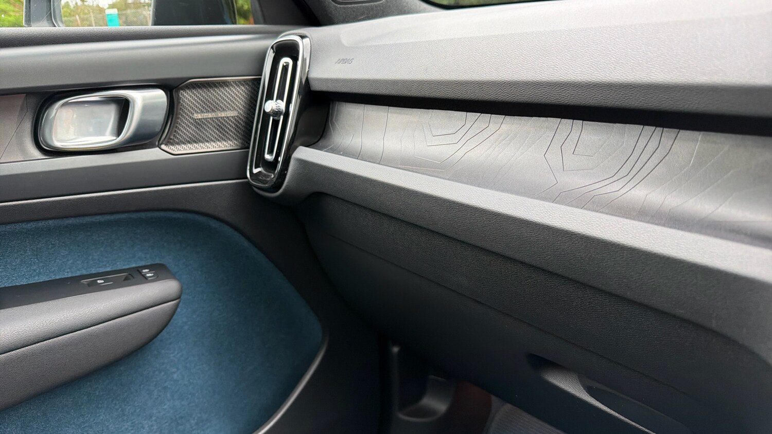 Used Volvo XC40 2022 for sale - 76653312: Photo 34