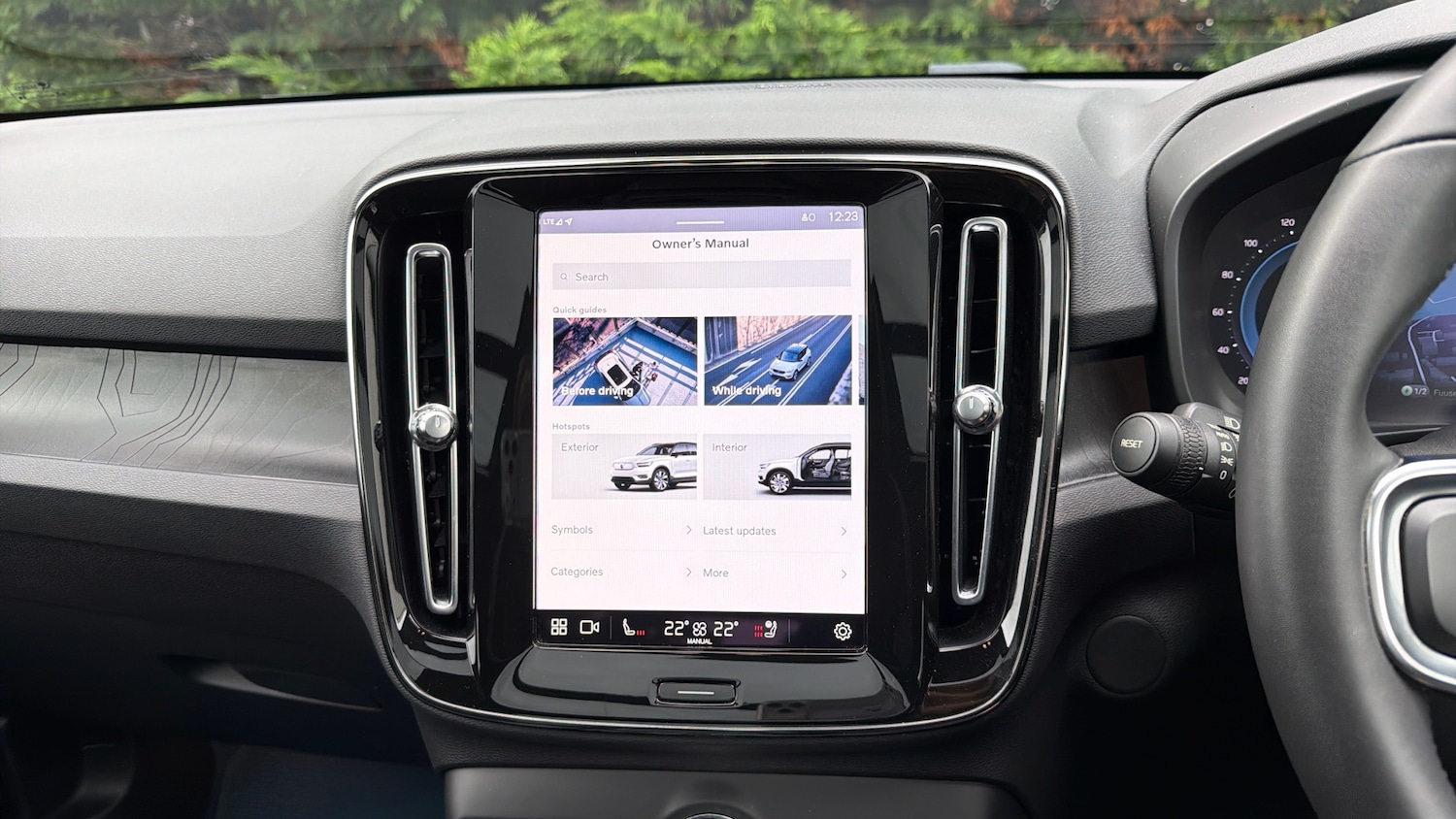 Used Volvo XC40 2022 for sale - 76653312: Photo 37