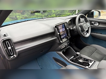 Used Volvo XC40 2022 for sale - 76653312: Photo