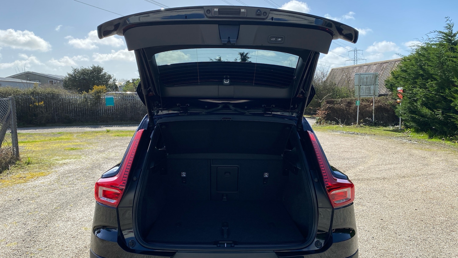 Used Volvo XC40 2023 for sale - 77901459: Photo 13