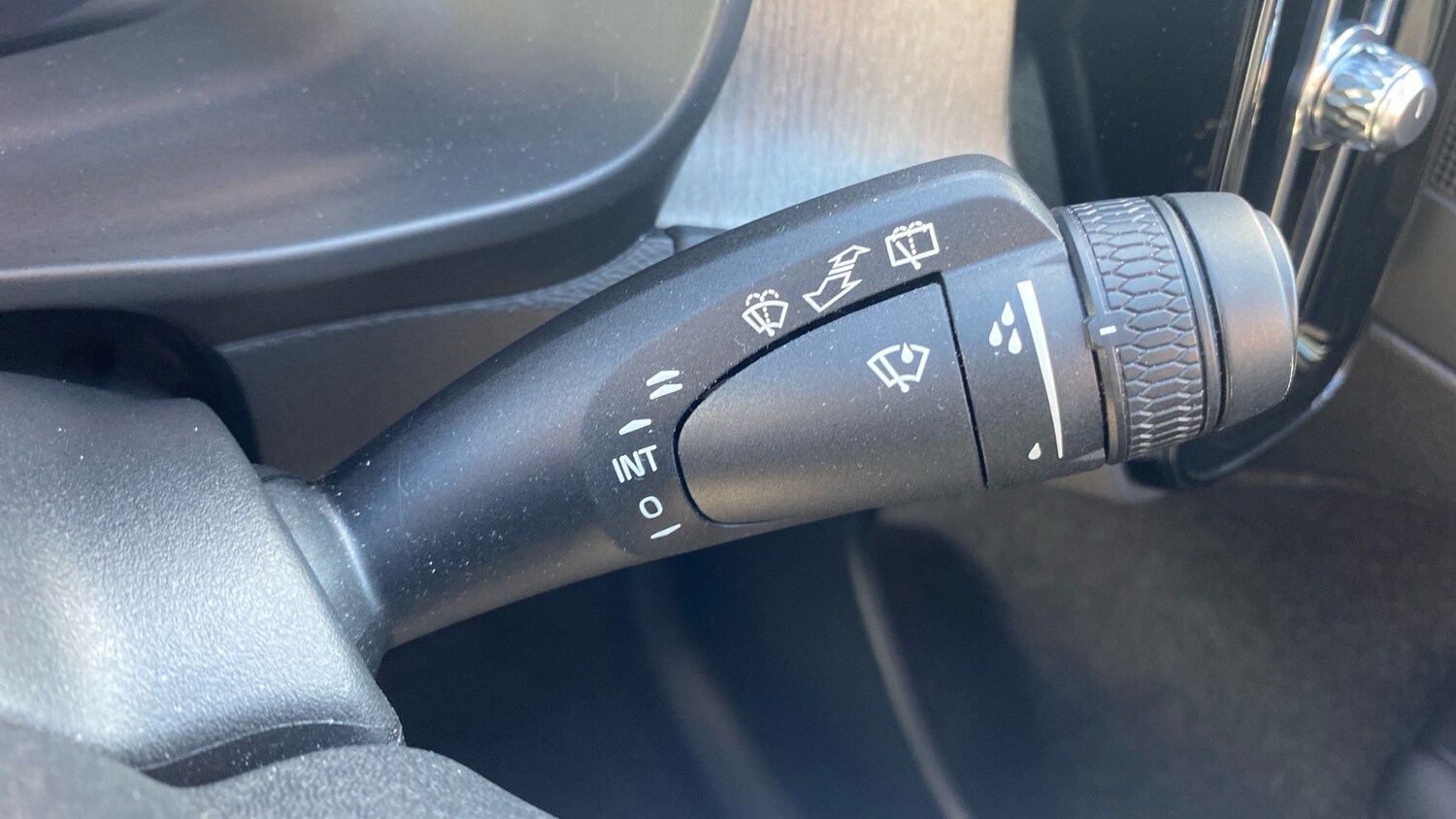 Used Volvo XC40 2023 for sale - 77901459: Photo 23