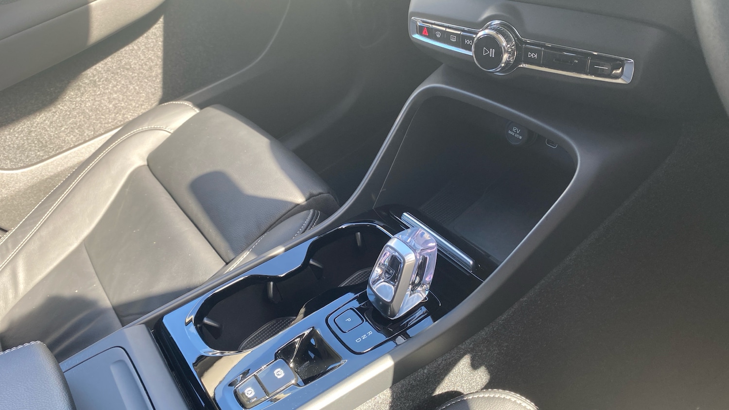 Used Volvo XC40 2023 for sale - 77901459: Photo 26