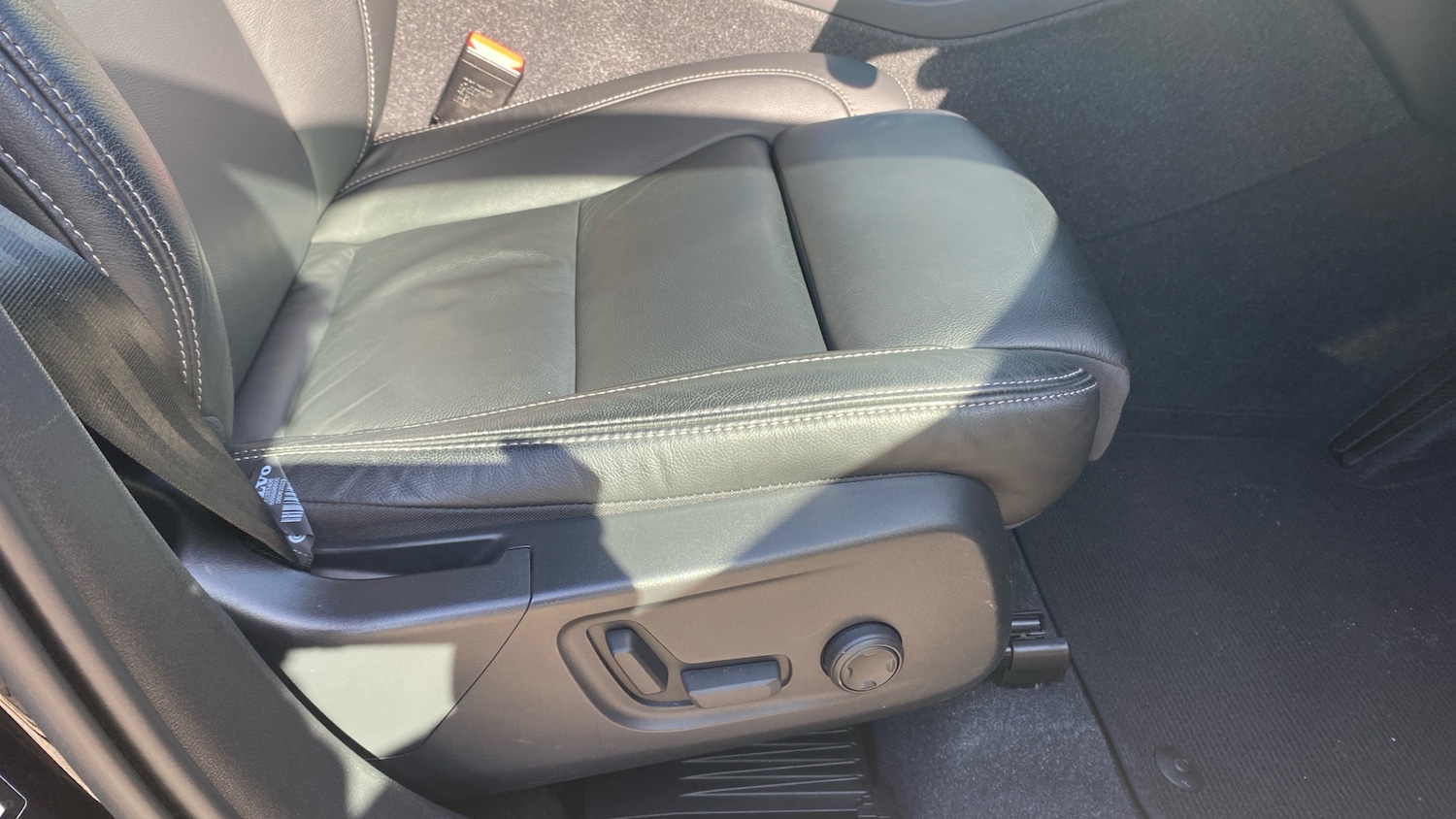 Used Volvo XC40 2023 for sale - 77901459: Photo 30