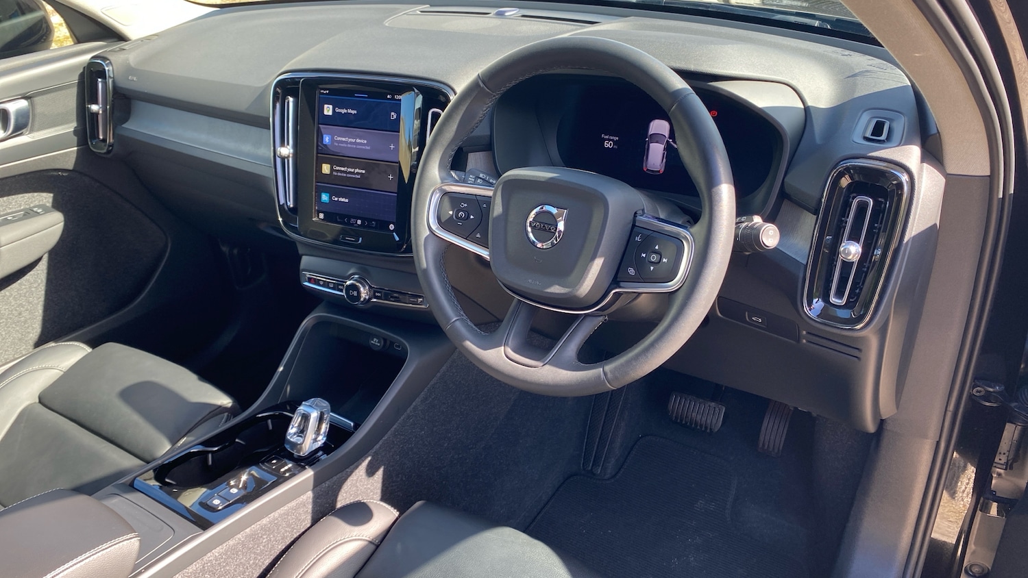 Used Volvo XC40 2023 for sale - 77901459: Photo 4