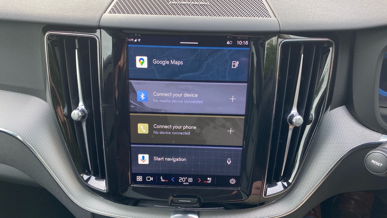 Used Volvo XC60 2023 for sale - 76653233: Photo 16