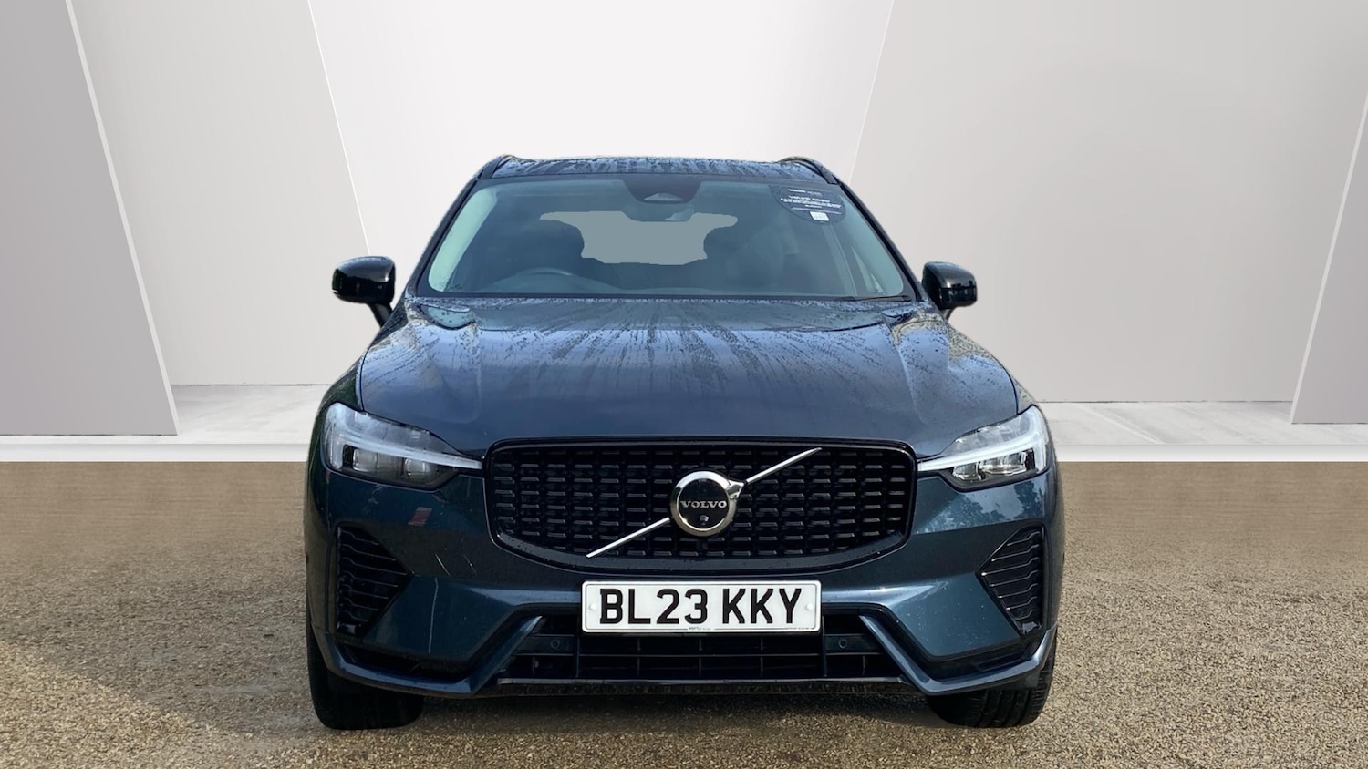 Used Volvo XC60 2023 for sale - 76653233: Photo 8