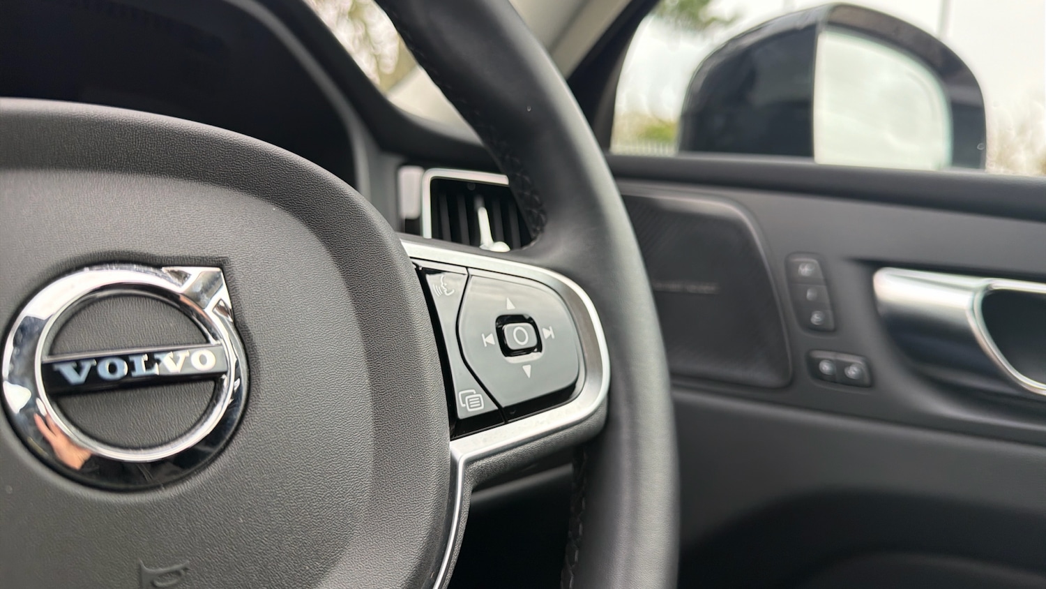 Used Volvo XC60 2024 for sale - 77459616: Photo 22