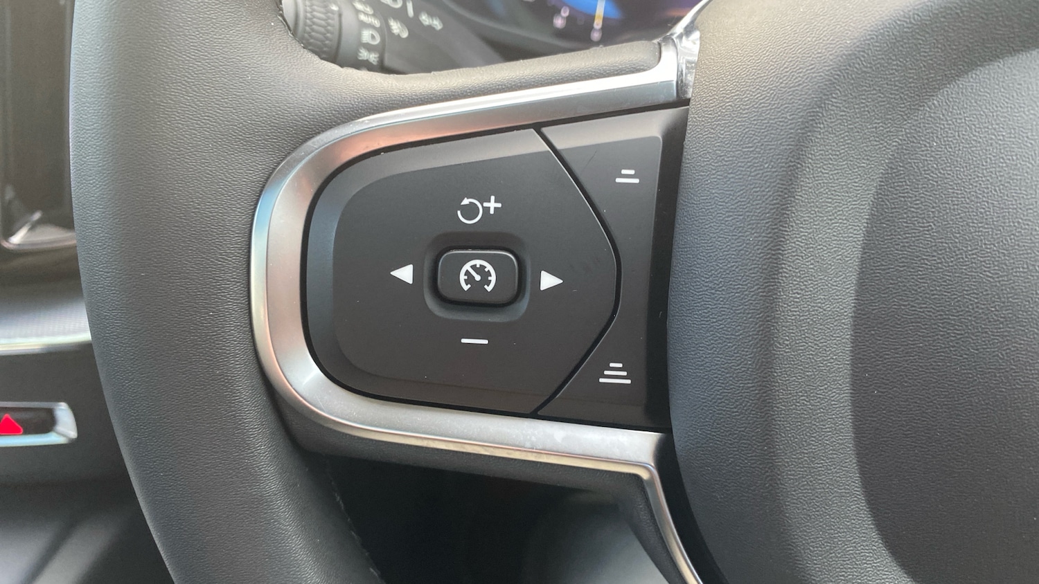 Used Volvo XC60 2022 for sale - 77168437: Photo 21