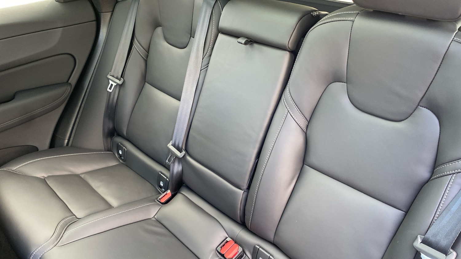 Used Volvo XC60 2025 for sale - 76653289: Photo 33