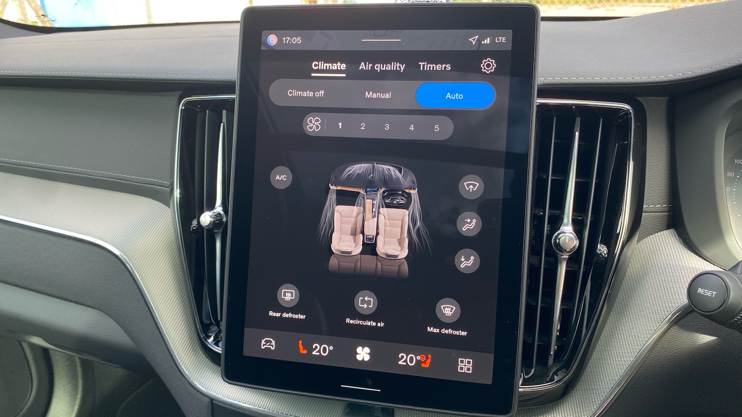 Used Volvo XC60 2025 for sale - 76653289: Photo 34