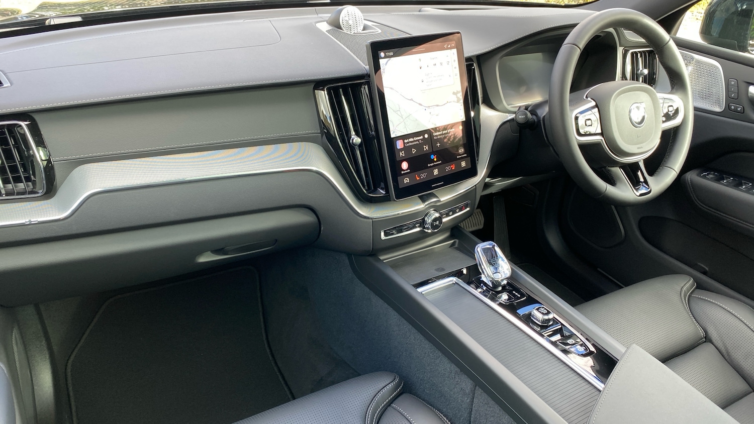 Used Volvo XC60 2025 for sale - 76653289: Photo 4