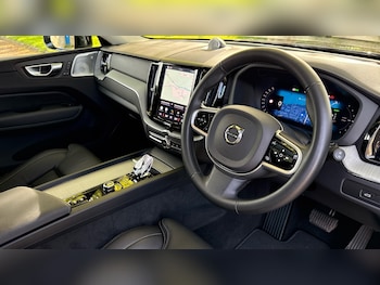 Used Volvo XC60 2025 for sale - 78389109: Photo